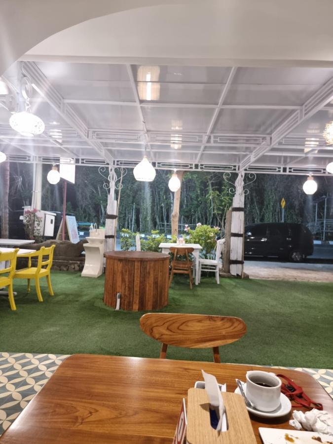 Attara Inn Сенгиги Екстериор снимка