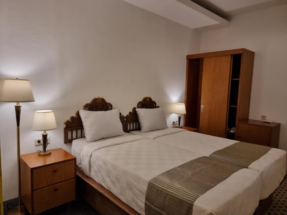 Attara Inn Сенгиги Екстериор снимка